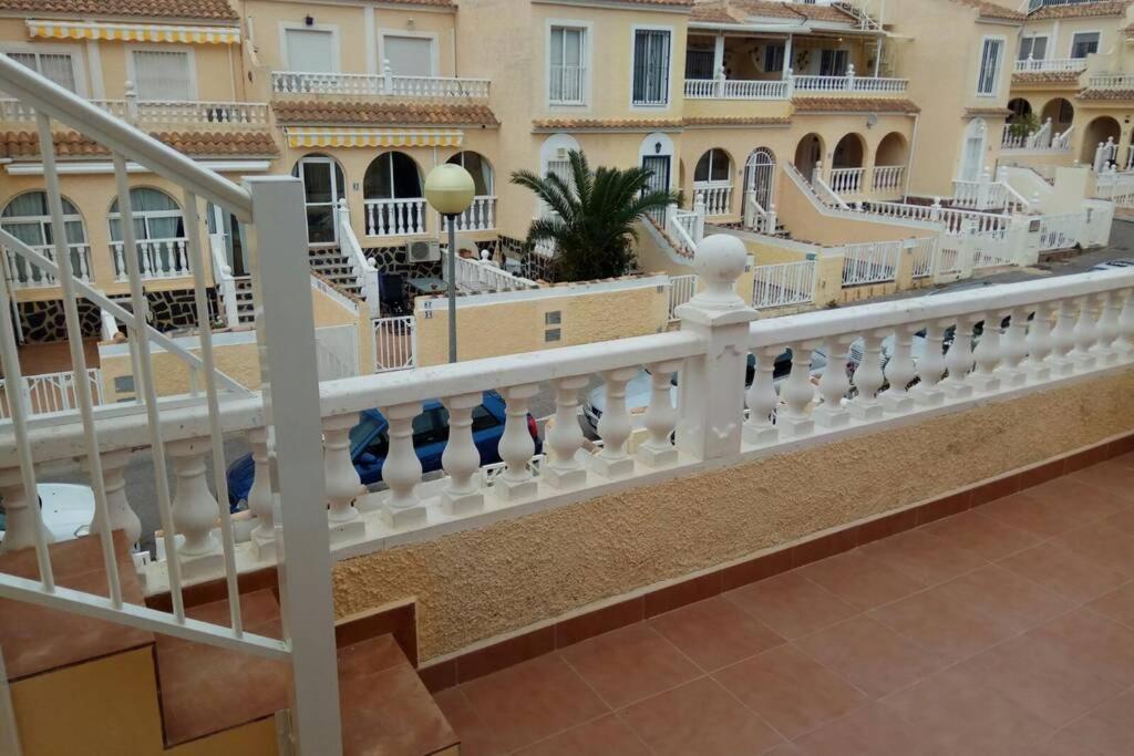 Bungalow Moderno Luminoso Terraza Solarium Patio Puerto Marino Экстерьер фото